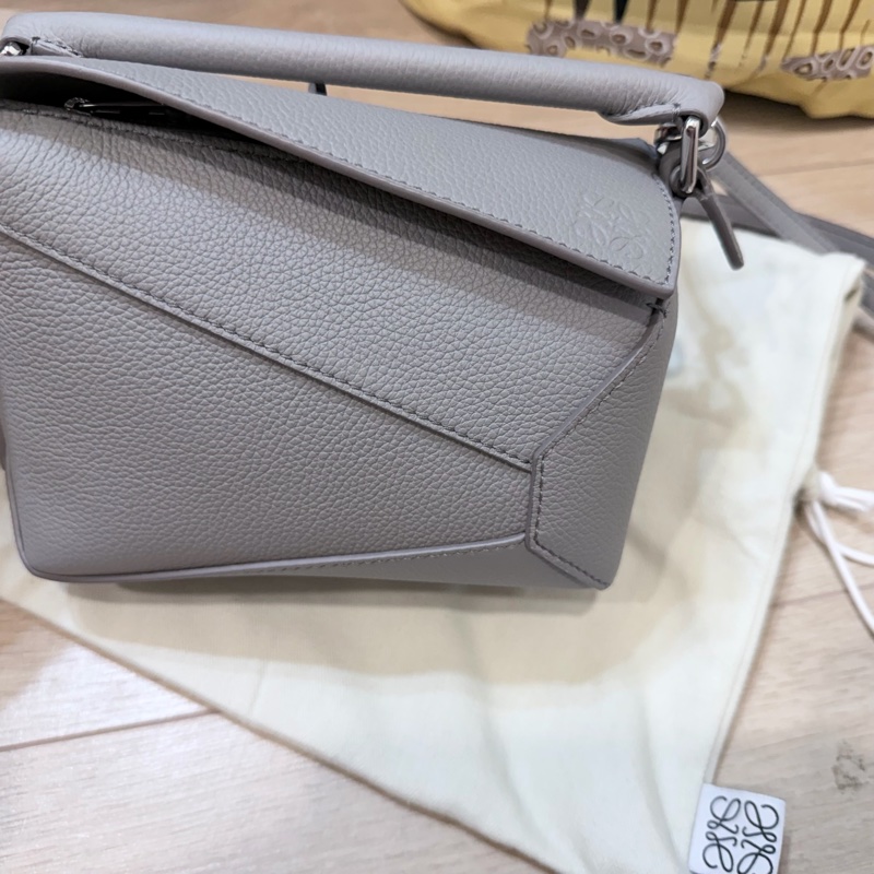LOEWE MINI PUZZLE 極新 珍珠灰 pearl grey-0