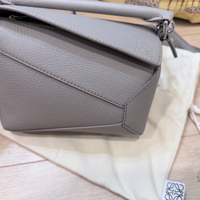 LOEWE MINI PUZZLE 極新 珍珠灰 pearl grey-1