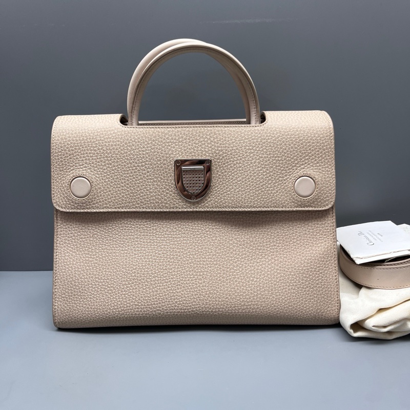 Dior 97新 荔枝紋Diorever盾牌包 尺寸30*21-0