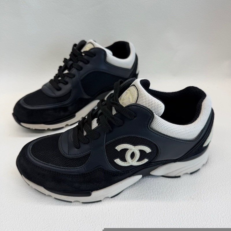 CHANEL香奈兒 網眼麂皮小牛皮海軍黑 熊貓配色 38.5碼-0