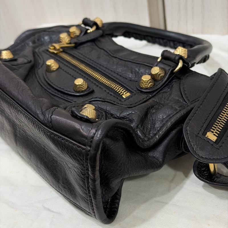Balenciaga Mini City 黑金扣機車包-8