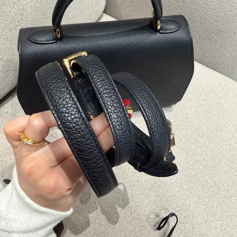 MOYNAT莫奈rejane黑色牛皮金扣 提挎包-9