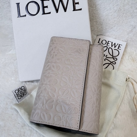 Loewe✨壓紋Logo短夾鈔票夾卡夾錢包零錢包