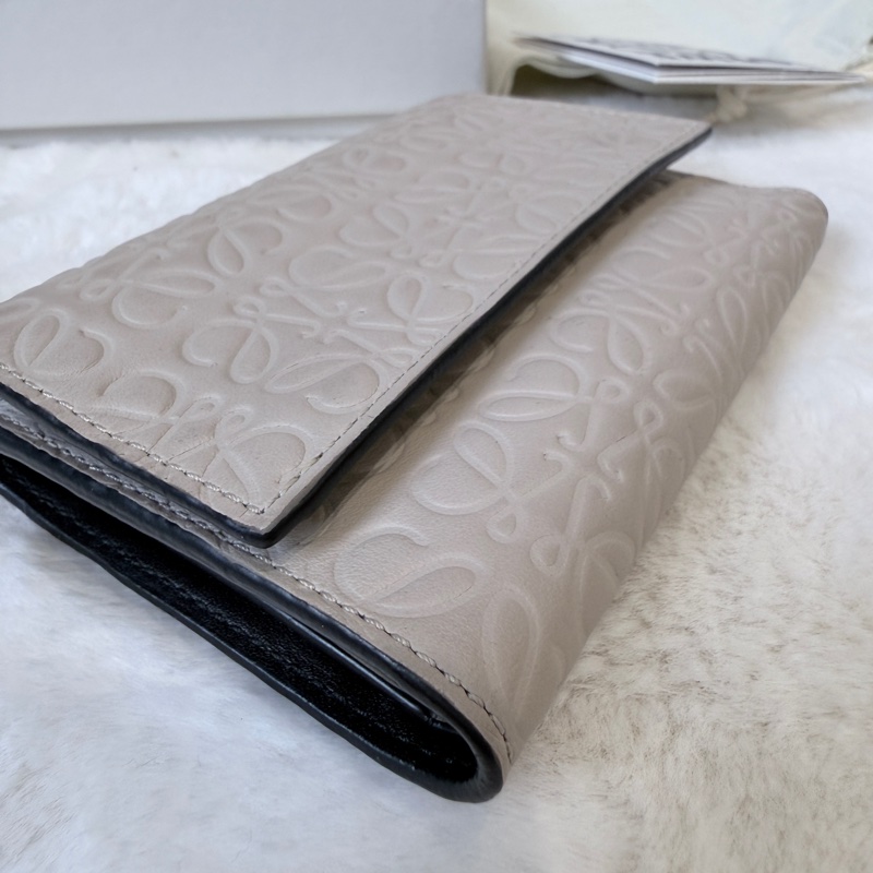 Loewe✨壓紋Logo短夾鈔票夾卡夾錢包零錢包-3