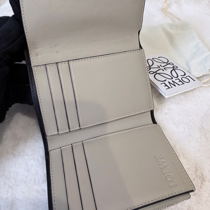Loewe✨壓紋Logo短夾鈔票夾卡夾錢包零錢包-11