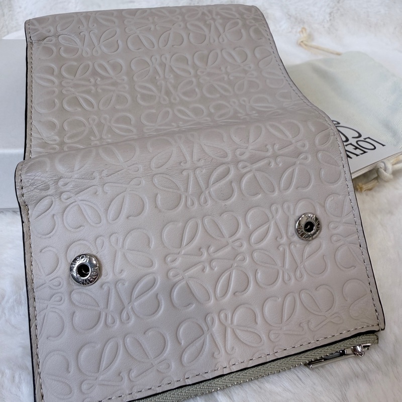 Loewe✨壓紋Logo短夾鈔票夾卡夾錢包零錢包-15