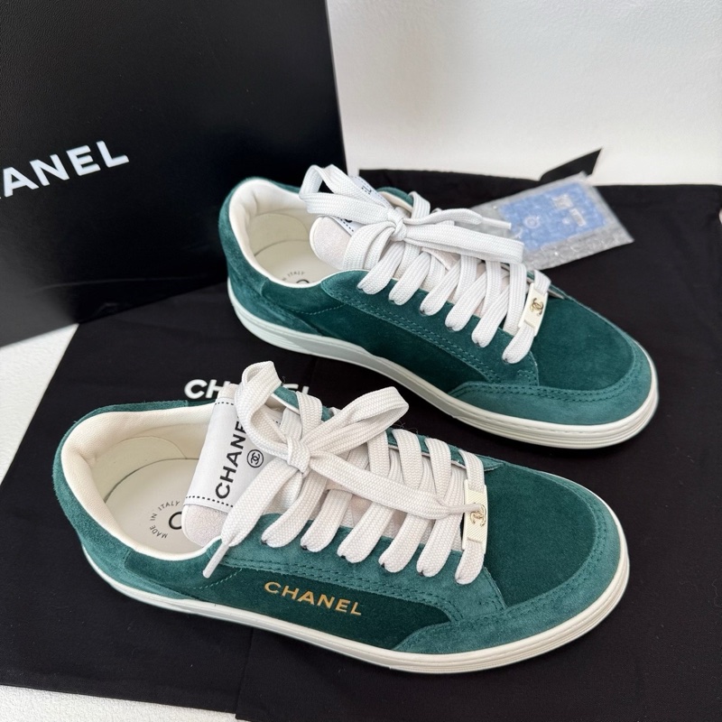 閒置未使用CHANEL香奈兒 女款 麂皮 湖水綠 36.5碼-2