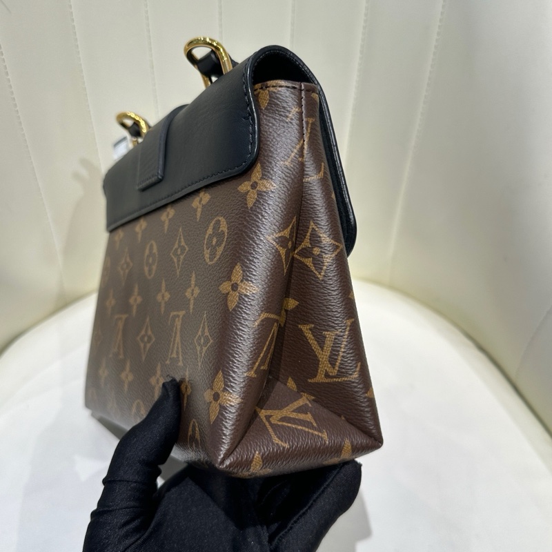 98新lv/路易威登 Locky BB 老花拼黑鎖頭包 手提包帶肩帶 單肩包 斜挎包 底長：20-2