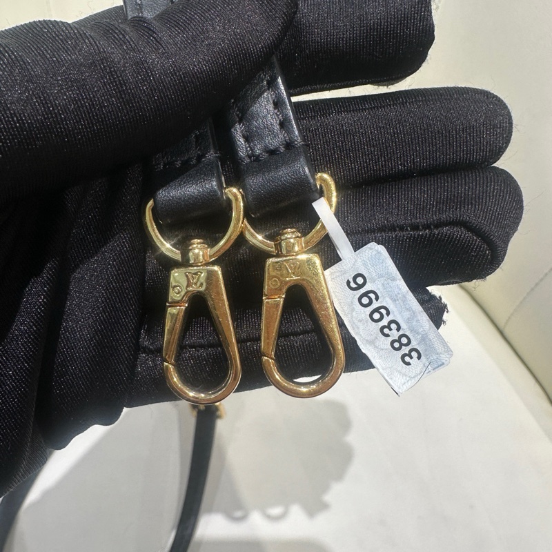 98新lv/路易威登 Locky BB 老花拼黑鎖頭包 手提包帶肩帶 單肩包 斜挎包 底長：20-7