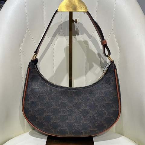 98新 Celine/賽琳 AVA凱旋門老花腋下包 黃褐色月亮豌豆包 21年編碼 尺寸：23*7*