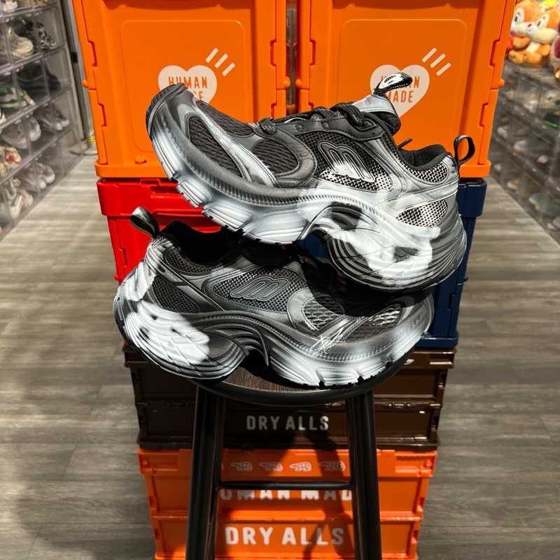 巴黎世家 6xl 塗鴉Eu40-1