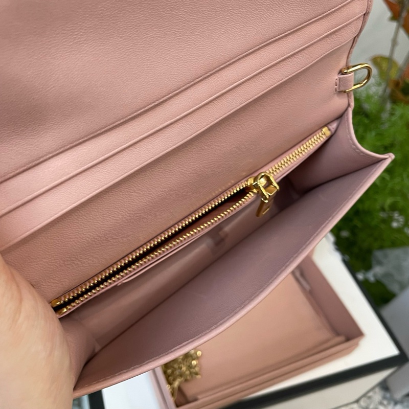 98新 MiuMiu 繆繆 粉色褶皺Woc鏈條包-3