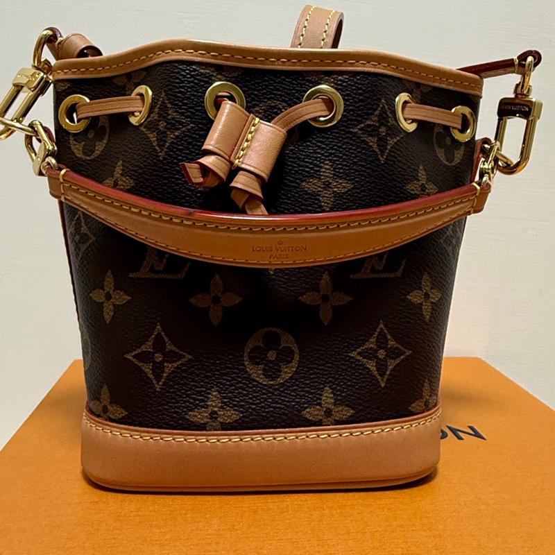 Lv nano neo  8成新起-10