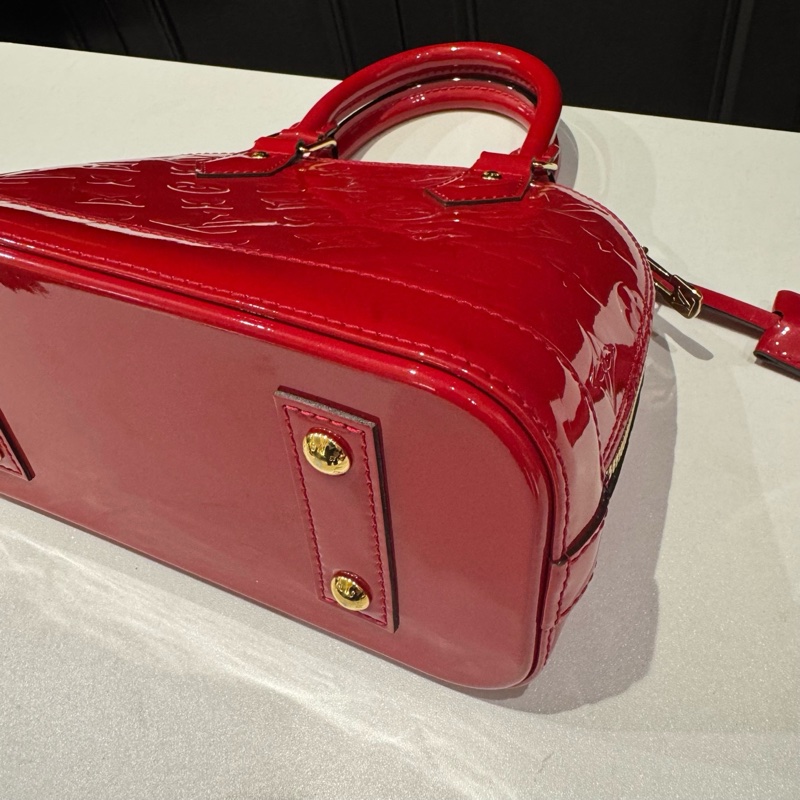 全新LV路易威登Alma BB 貝殼包 漆皮壓紋 18年編碼 底長24cm-6