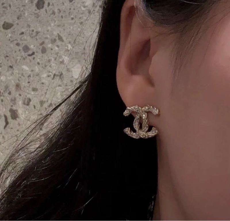 【97新 ✨ 全網最低價！】 Chanel /香奈兒 cocomark郵輪系列雙C麻花紋理金屬鑲鑽耳釘（下單前先詢問庫存❗️）-1