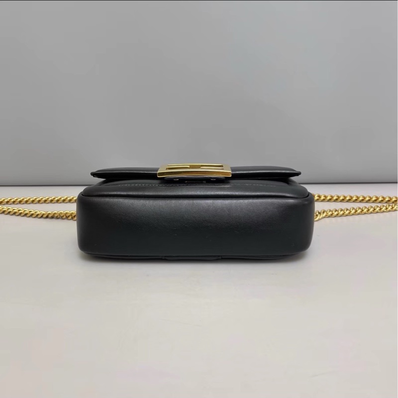 百搭老錢風💎 Fendi芬迪Baguette迷你黑金全皮法棍包單肩包手提包-9