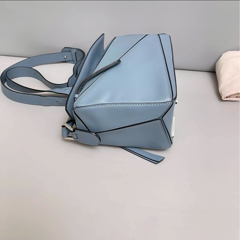 精緻氣質風😍99新🆕Loewe羅意威霧霾藍Puzzle小號幾何包單肩斜挎手提包📐-13