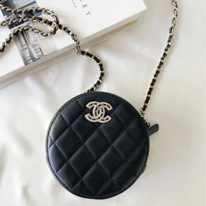 【99新 ✨ 全網最低價！】Chanel 水鑽CC荔枝皮 小圓餅包 斜挎包（下單前先詢問庫存❗️）-1