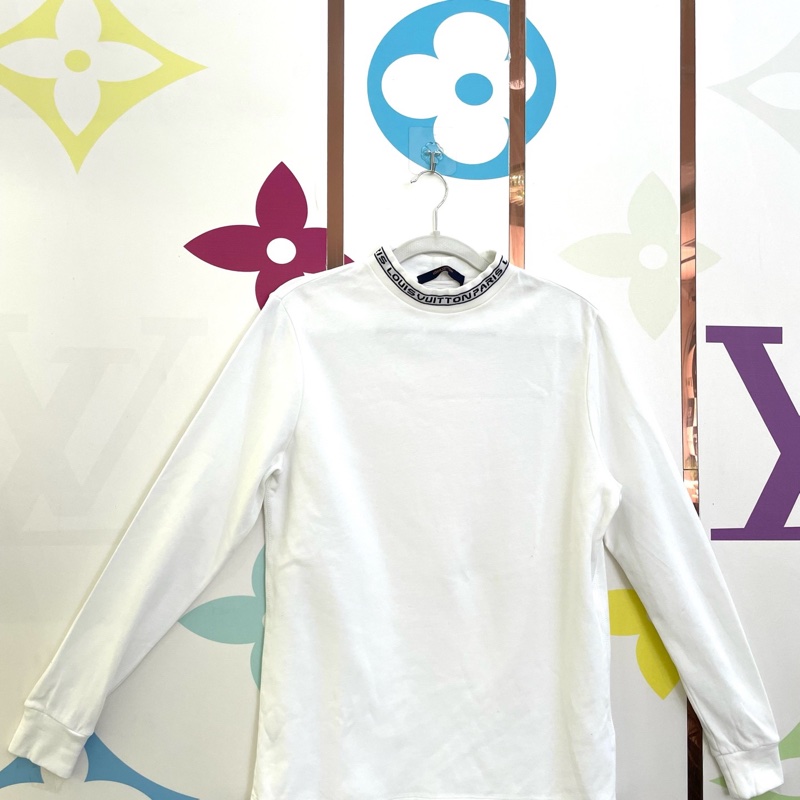 LV路易威登 長袖T恤，XS碼，白色，意大利產，領口logo，保存很好。適合平時36-38碼-0