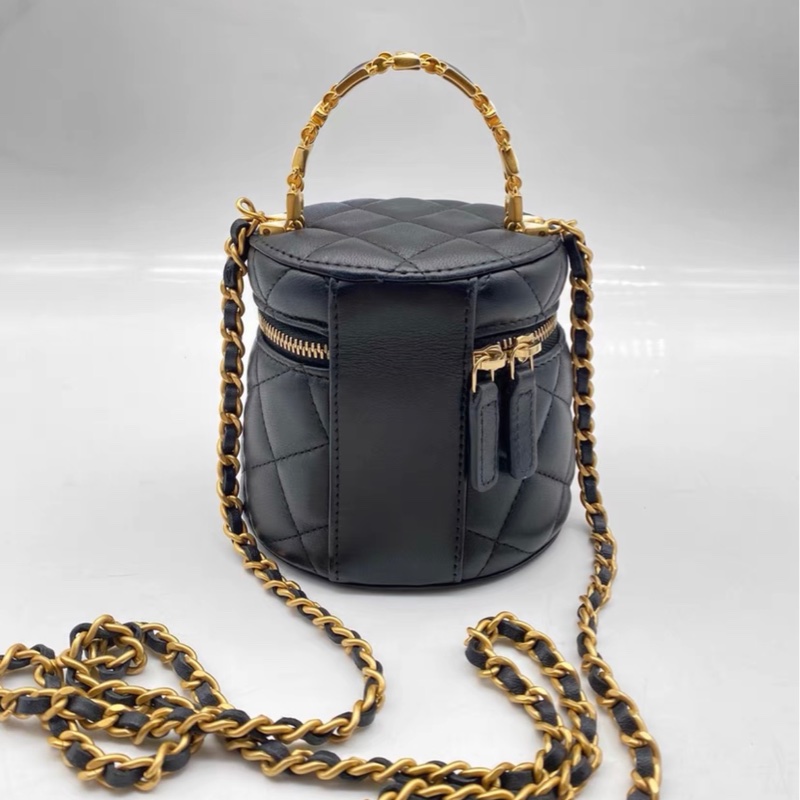 【97新 ✨ 全網最低價！】 Chanel 香奈兒  22B黑金琺瑯手柄 手提包 水桶包 化妝包 羊皮  （下單前先詢問庫存❗️）-6