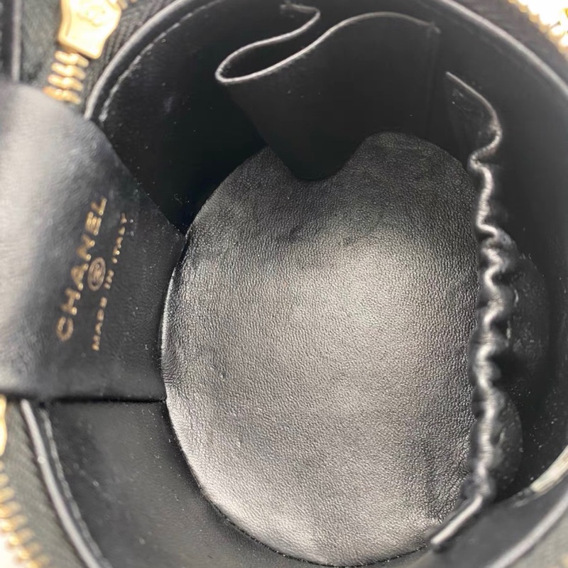 【97新 ✨ 全網最低價！】 Chanel 香奈兒  22B黑金琺瑯手柄 手提包 水桶包 化妝包 羊皮  （下單前先詢問庫存❗️）-9