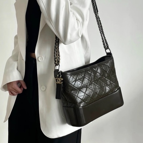 【96新 ✨ 全網最低價！】 Chanel香奈兒 墨綠色 流浪包 中號 男女可用（下單前先詢問庫存❗️）