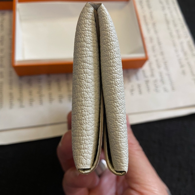 全新Hermes愛馬仕 蘑菇白銀扣 卡包 B刻 尺寸:10×7-5