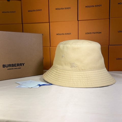🎁全新盒裝 2024新款 Burberry 巴寶莉 奶茶x格紋 雙面用漁夫帽 （原價16500）