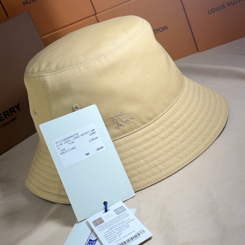🎁全新盒裝 2024新款 Burberry 巴寶莉 奶茶x格紋 雙面用漁夫帽 （原價16500）-1