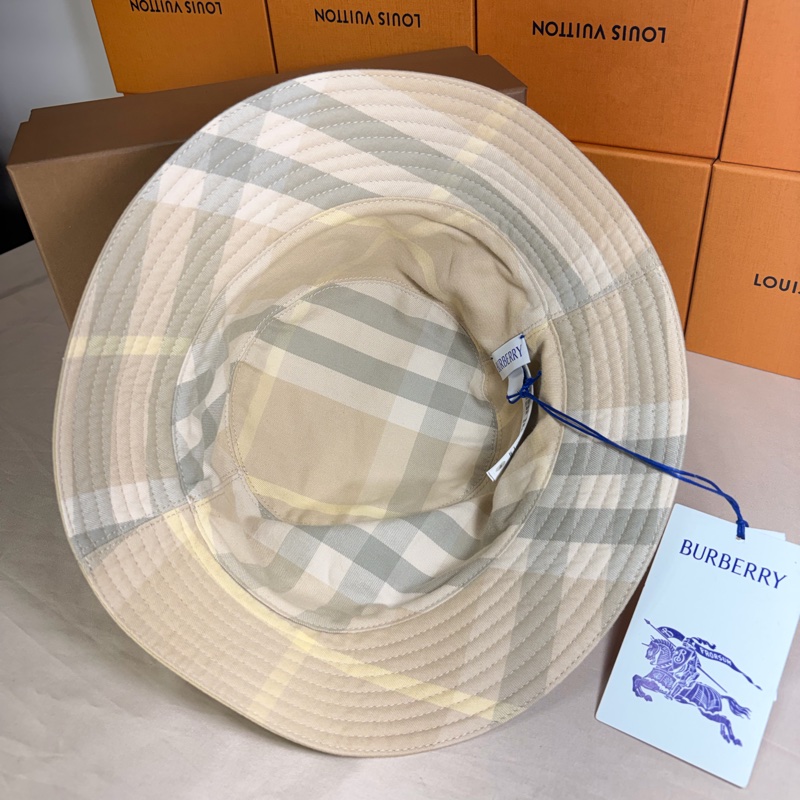 🎁全新盒裝 2024新款 Burberry 巴寶莉 奶茶x格紋 雙面用漁夫帽 （原價16500）-3