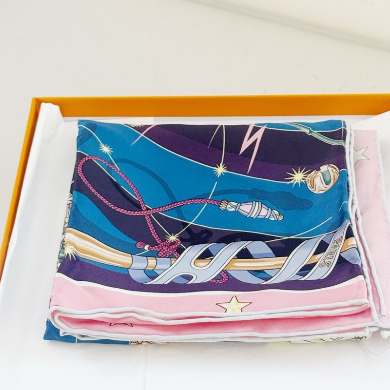 閒置新Hermes/愛馬仕絲巾星辰合唱曲 70*70絲巾方巾 100%桑蠶絲 附件帶盒帶吊牌-5