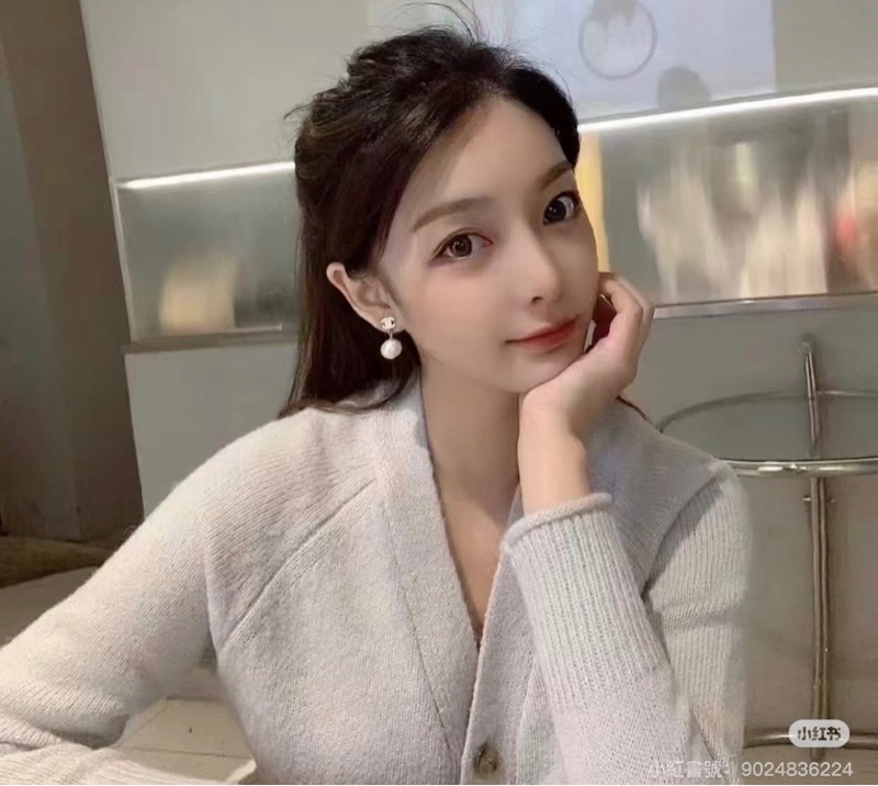 Chanel 最經典垂墜珍珠耳環-2