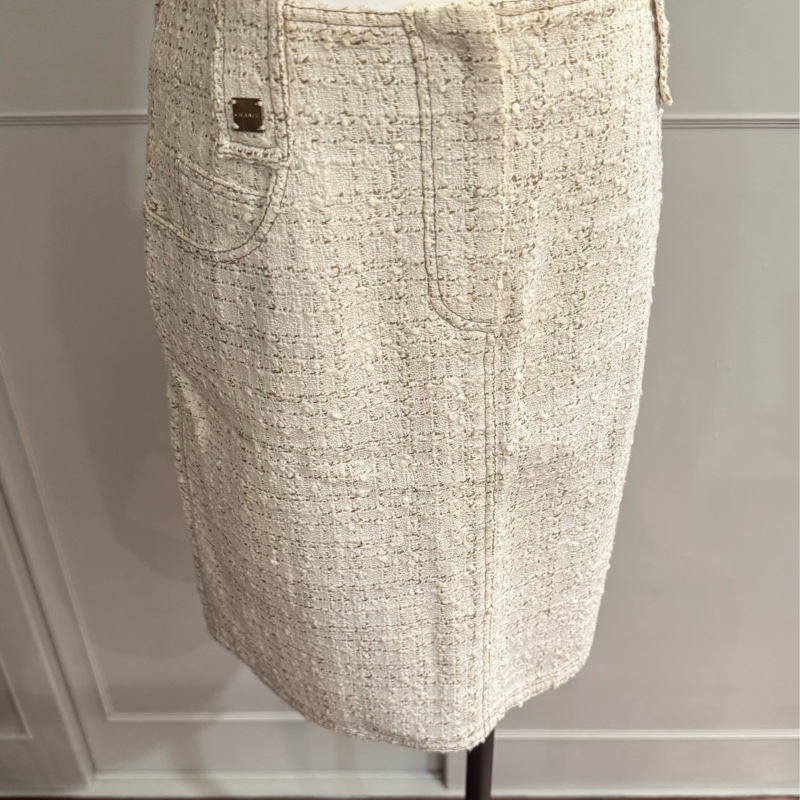 《新歡舊愛》正品CHANEL米白色系呢喃短裙38/S-6