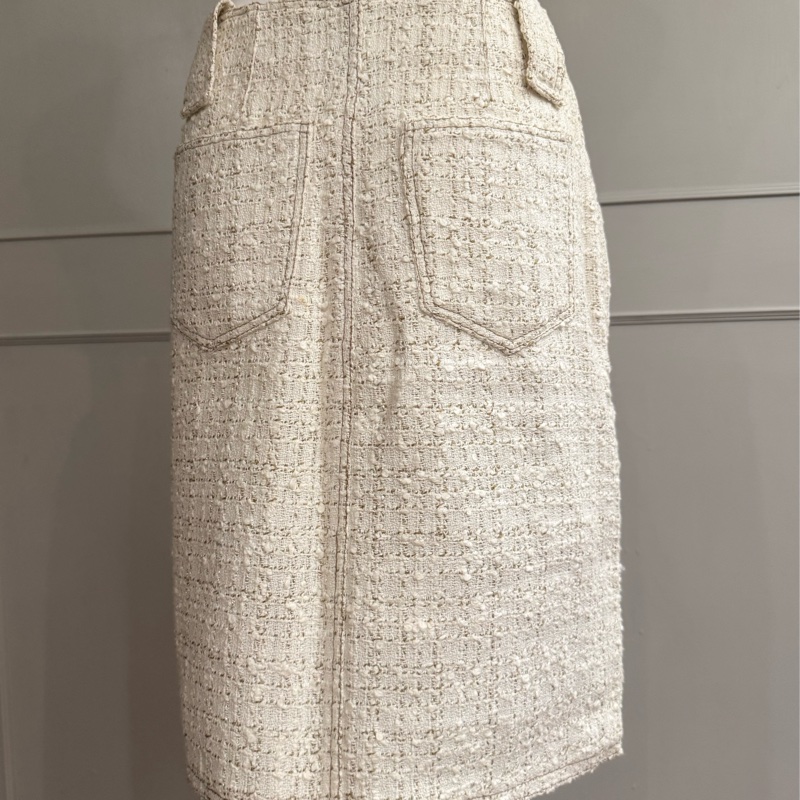 《新歡舊愛》正品CHANEL米白色系呢喃短裙38/S-7