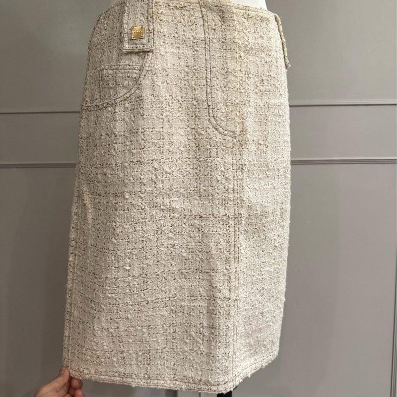 《新歡舊愛》正品CHANEL米白色系呢喃短裙38/S-8
