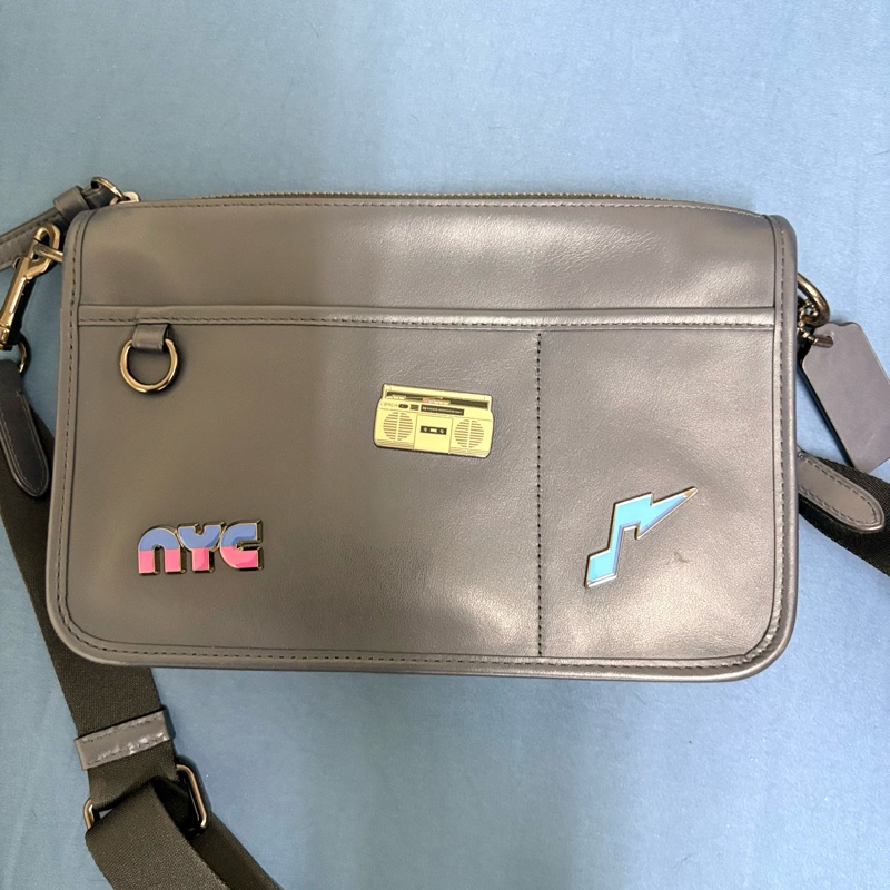 Coach男生斜背包-5