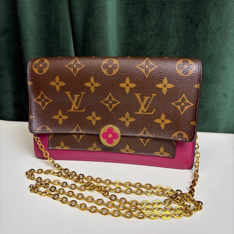 98新❤️LV/路易威登 Flore小花WOC鏈條包，經典老花拼玫紅，鏈條肩帶都在，內里乾淨