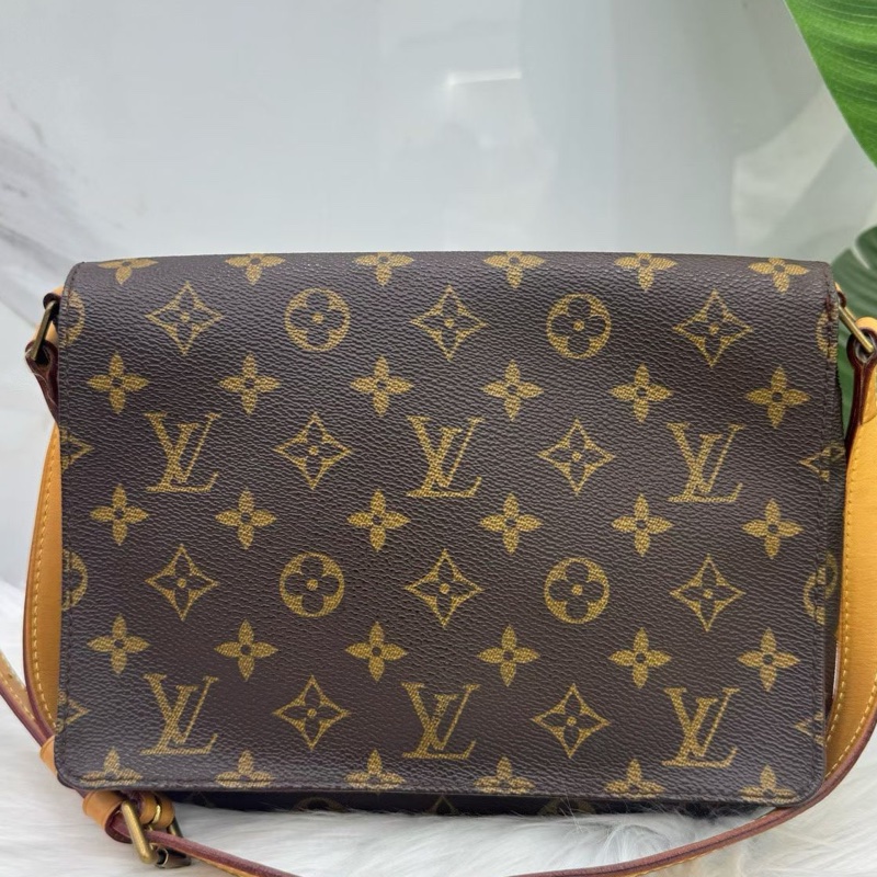 LV路易威登/Louis Vuitton老花橫版王菲包 編碼01 尺寸25x5x18cm-0