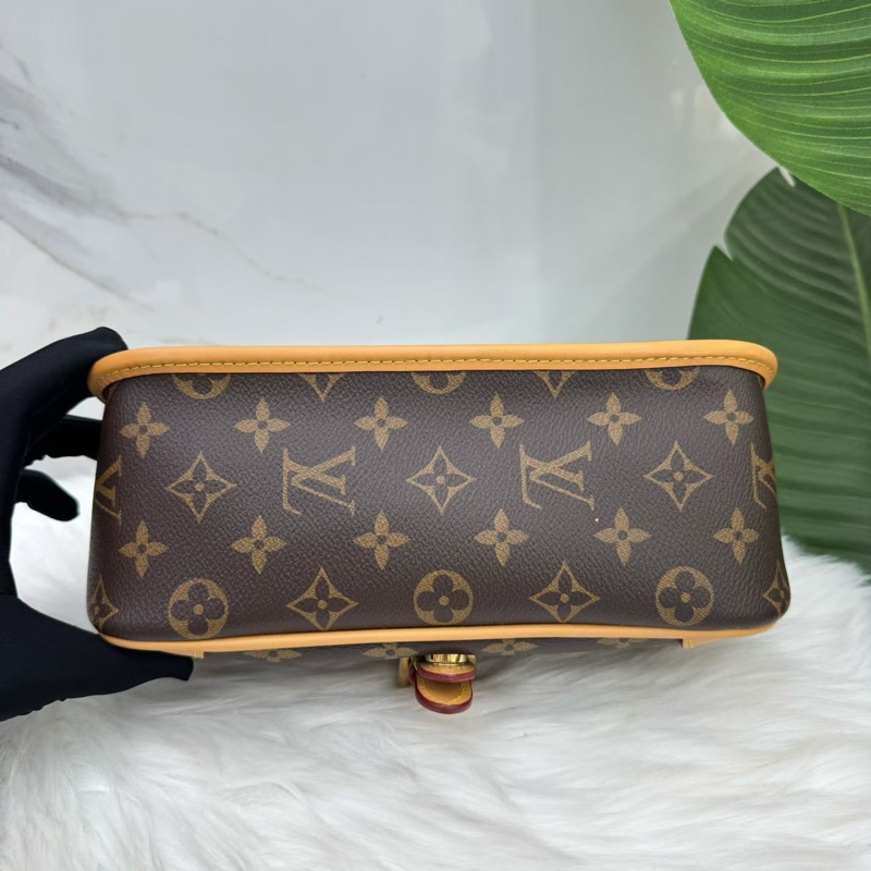 98新LV路易威登/Louis Vuitton 經典老花芯片款帆布塗層 腋下包法棍包手提斜挎單肩包 黑肩帶 雙肩帶設計 一包多背 尺寸26x10x15cm 正品-3