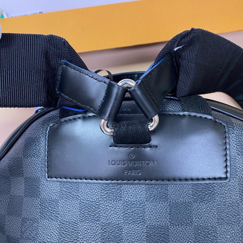 99新性價比巨高 5折拿下 LV棋盤格Josh雙肩包黑藍配色-4