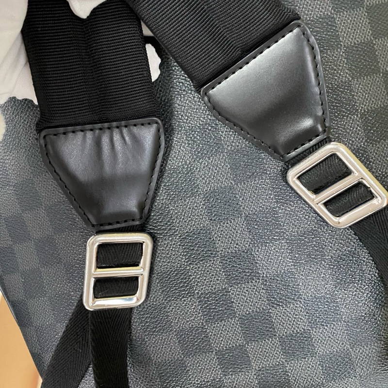 99新性價比巨高 5折拿下 LV棋盤格Josh雙肩包黑藍配色-6