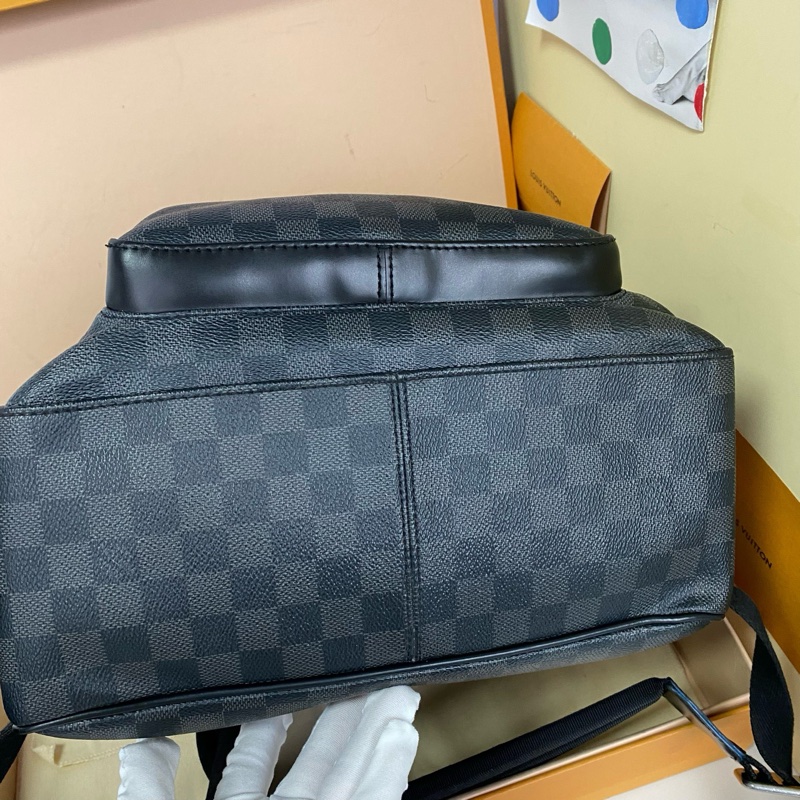 99新性價比巨高 5折拿下 LV棋盤格Josh雙肩包黑藍配色-9