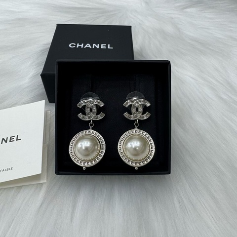Chanel香奈兒雙C珍珠耳環 滿鑽雙C 圓環滿鑽鑲嵌珍珠吊墜