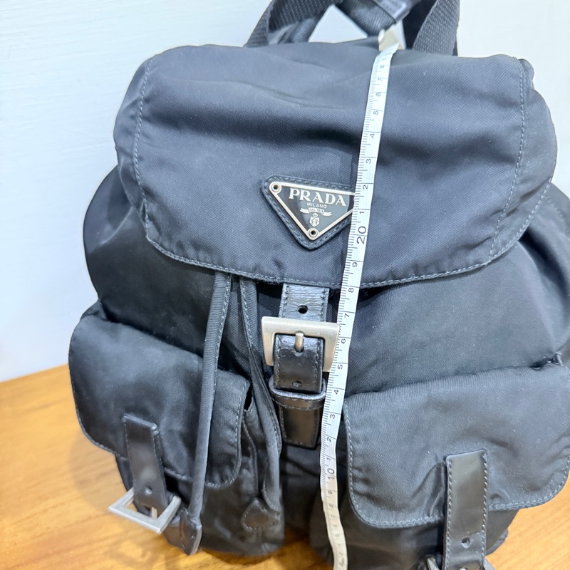 8新✨賠錢超甜賣🖤磁扣款🎖️超輕盈的PRADA經典尼龍 黑色後背包 降落傘背包-4