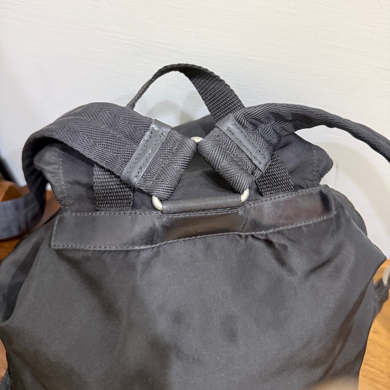 8新✨賠錢超甜賣🖤磁扣款🎖️超輕盈的PRADA經典尼龍 黑色後背包 降落傘背包-19