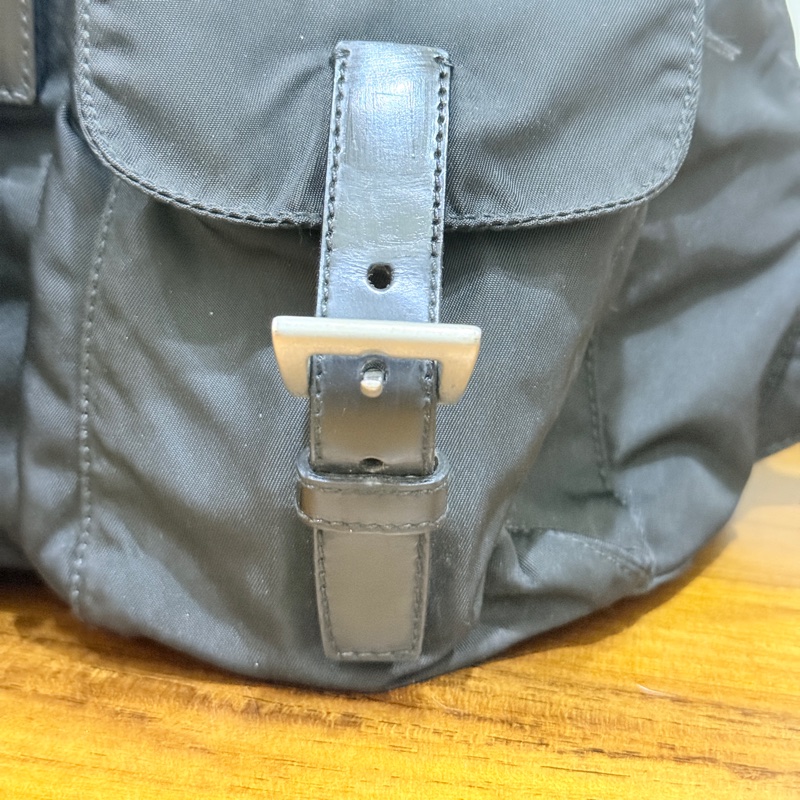 8新✨賠錢超甜賣🖤磁扣款🎖️超輕盈的PRADA經典尼龍 黑色後背包 降落傘背包-28