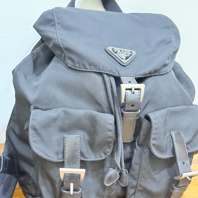 8新✨賠錢超甜賣🖤磁扣款🎖️超輕盈的PRADA經典尼龍 黑色後背包 降落傘背包-29