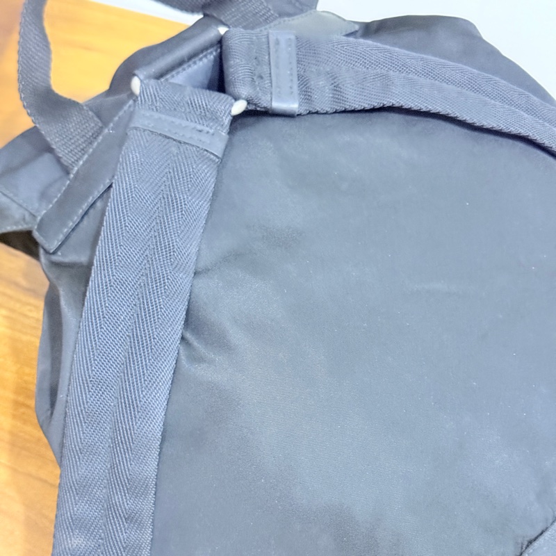 8新✨賠錢超甜賣🖤磁扣款🎖️超輕盈的PRADA經典尼龍 黑色後背包 降落傘背包-33