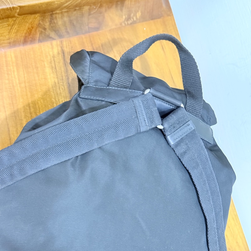 8新✨賠錢超甜賣🖤磁扣款🎖️超輕盈的PRADA經典尼龍 黑色後背包 降落傘背包-34