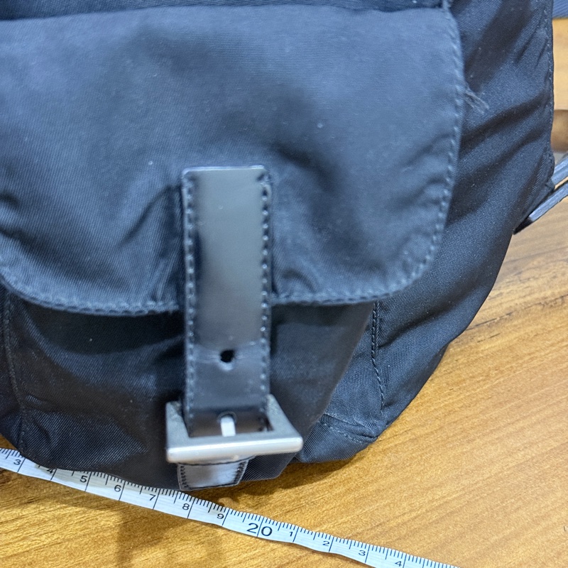 8新✨私物甜售🫶🏻磁扣款 超輕盈的PRADA經典尼龍 黑色後背包 降落傘背包-11